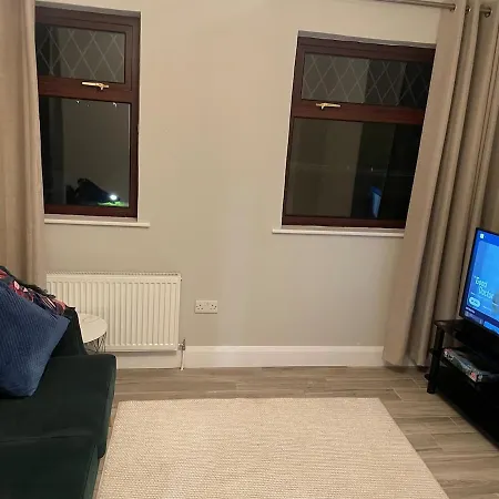 Newly Renovated In - Full Kitchen! Apartmán *
